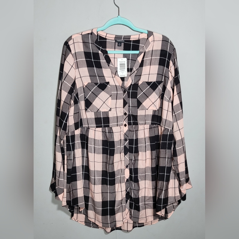 NWT TORRID Top | Size 1X | Babydoll Tunic | Pale Light Pink and Black Plaid - Picture 11 of 12